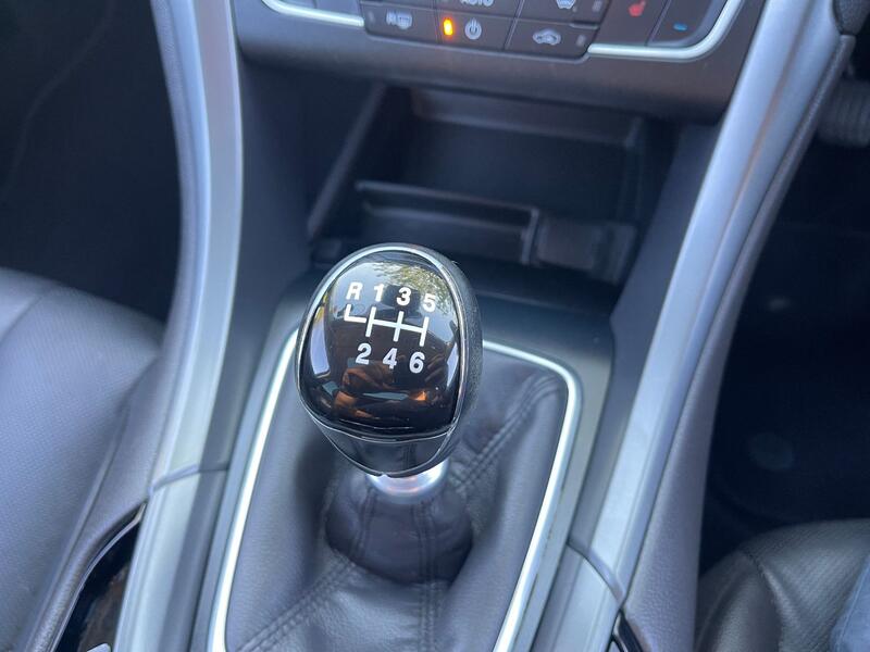 FORD MONDEO