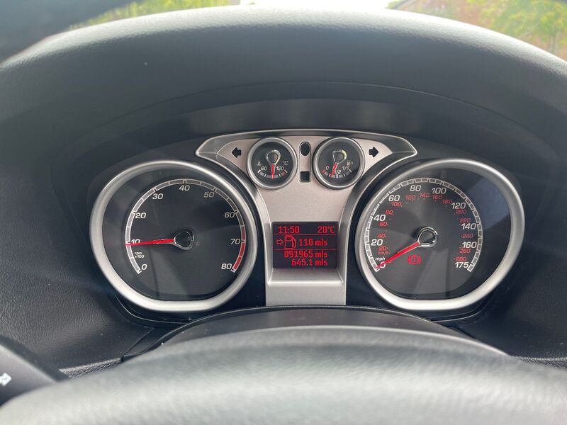 FORD FOCUS