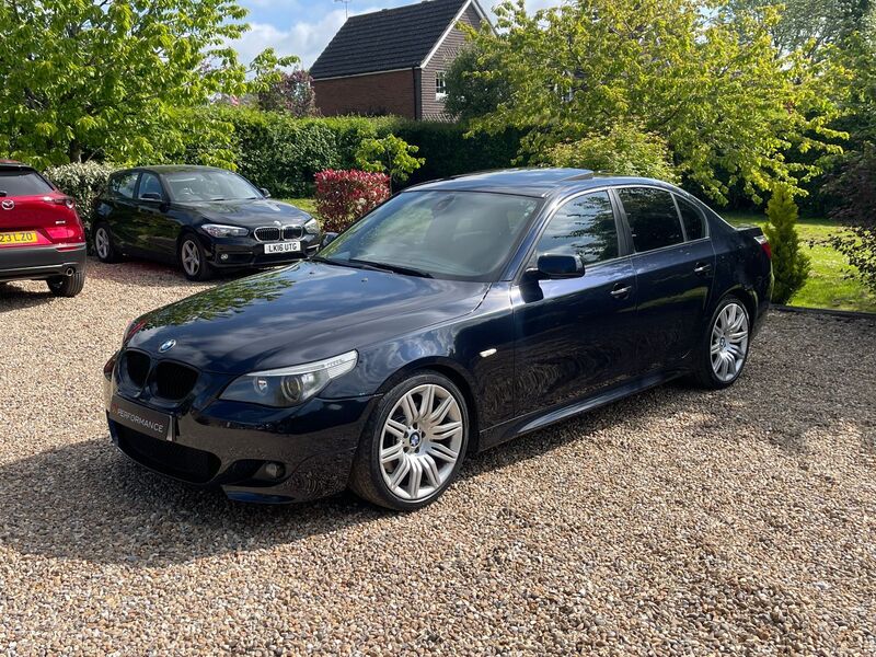 View BMW 5 SERIES 535d M Sport - Head Up Display - Sunroof - Xenons - Logic 7